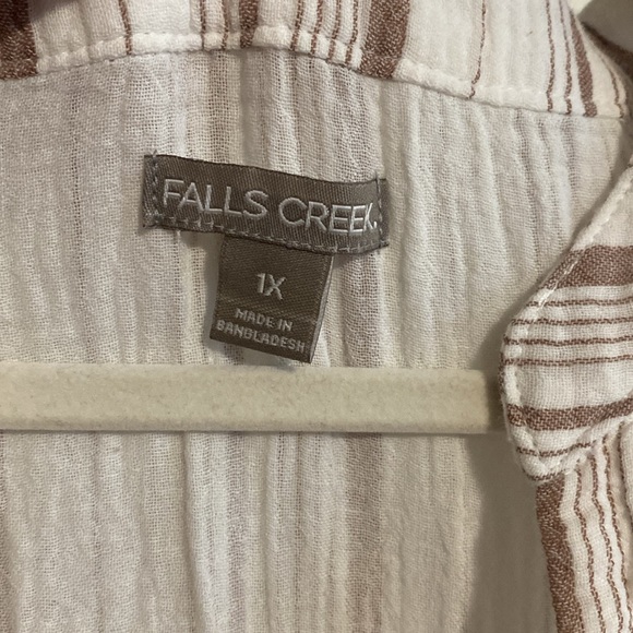 Falls Creek Sleeveless Muslin Dress - Picture 2 of 5